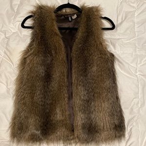 H&M faux fur vest